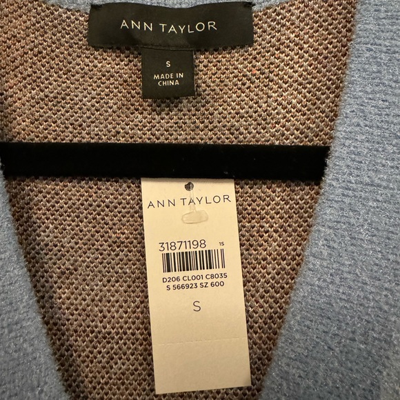 Ann Taylor Cardigan - Picture 2 of 7